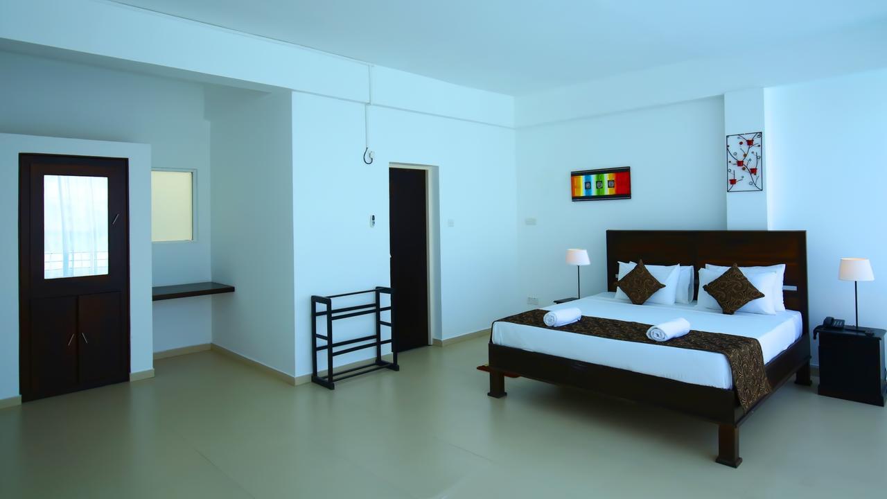 Hotel Twenty Two Binaweli Weligama Esterno foto