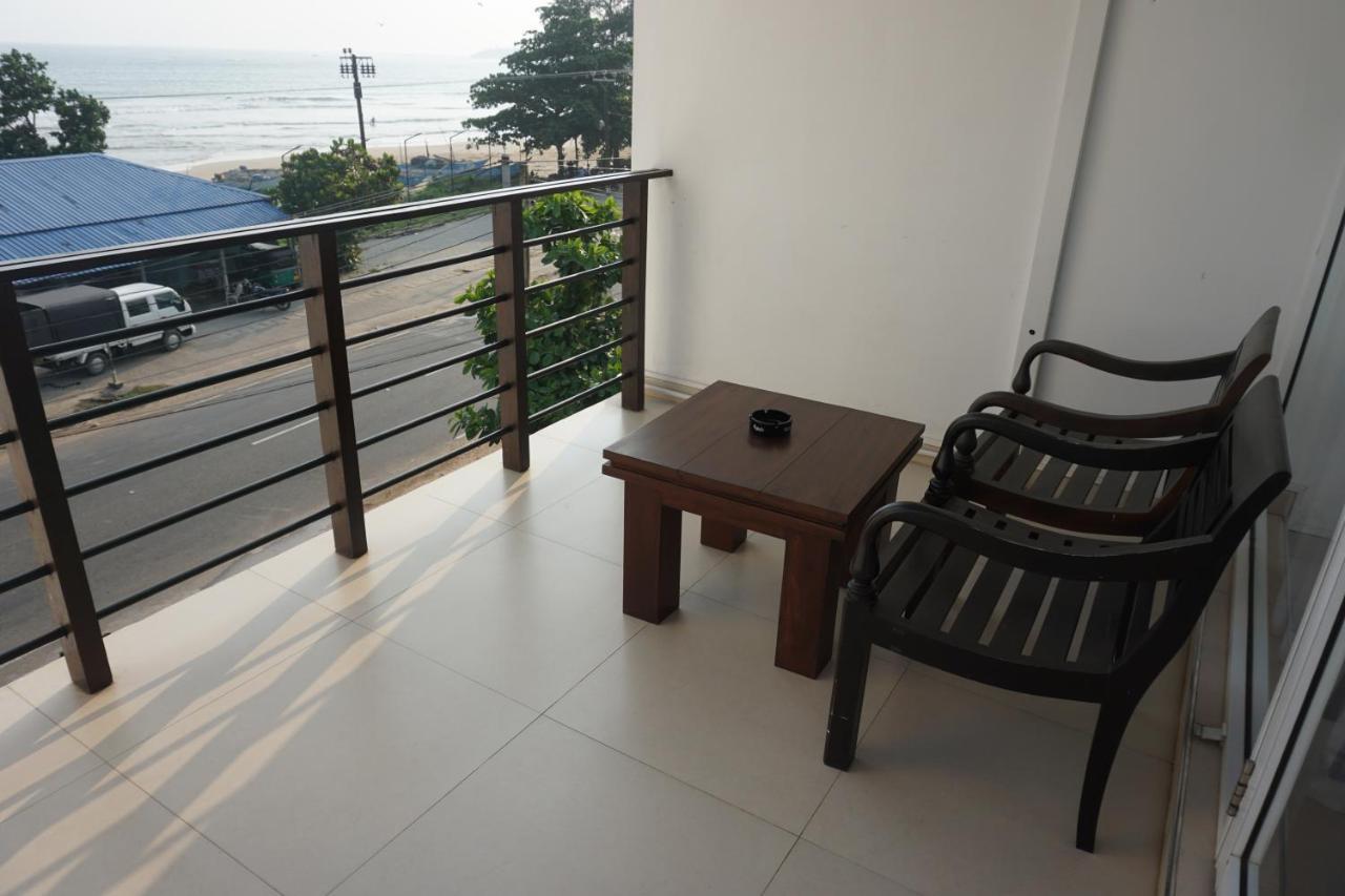 Hotel Twenty Two Binaweli Weligama Esterno foto