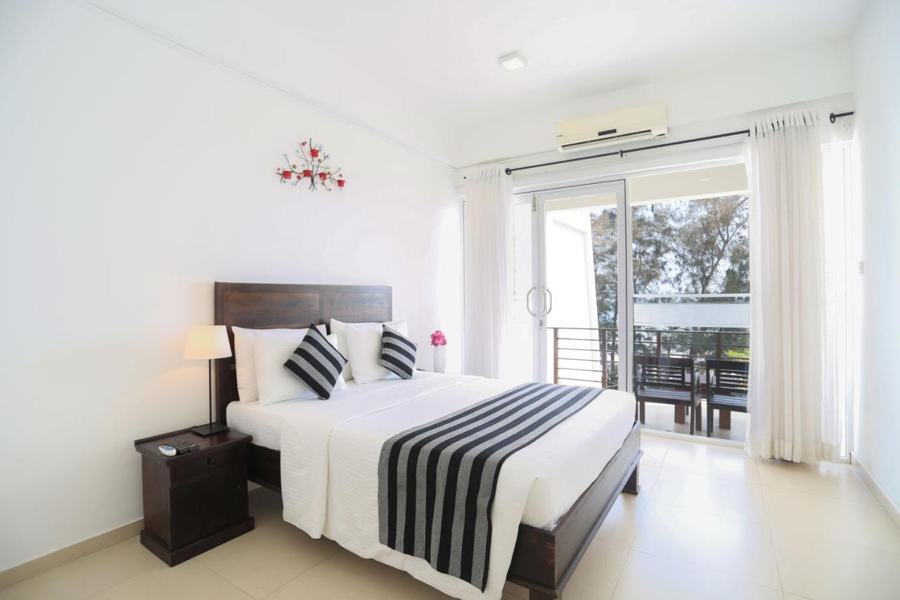 Hotel Twenty Two Binaweli Weligama Esterno foto