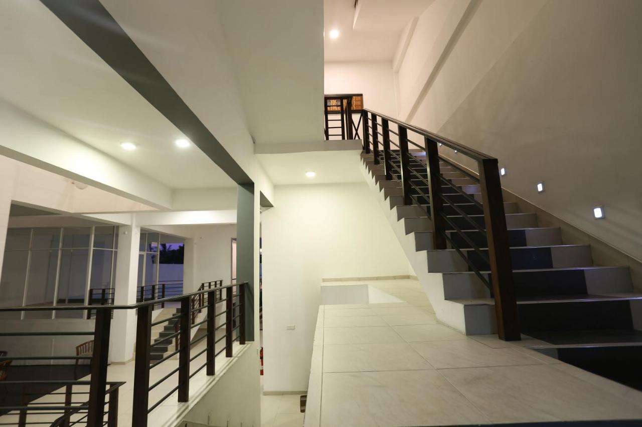 Hotel Twenty Two Binaweli Weligama Esterno foto