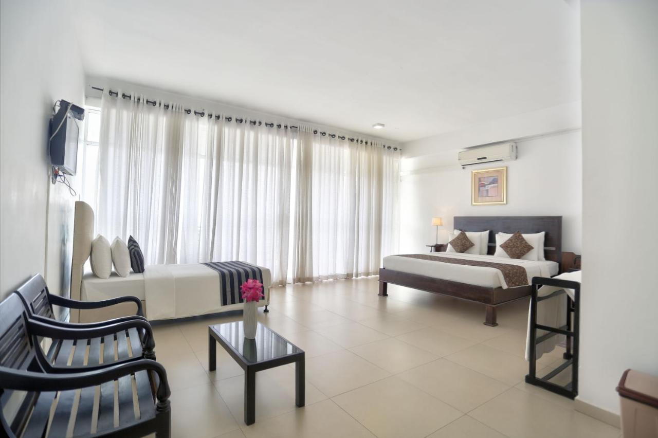 Hotel Twenty Two Binaweli Weligama Esterno foto